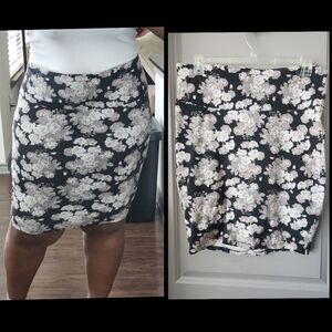 Floral Pencil Skirt in Black and Cream by
